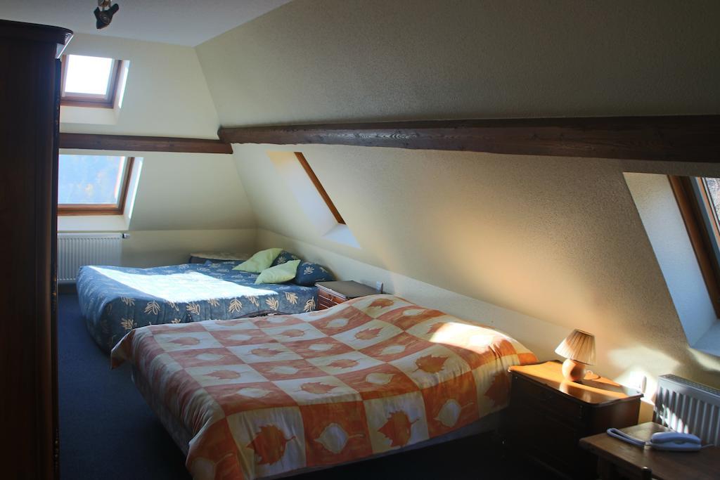 L'Hostellerie Le Turckheim Croix D'Or ตรัวส์-เอปีส์ ภายนอก รูปภาพ