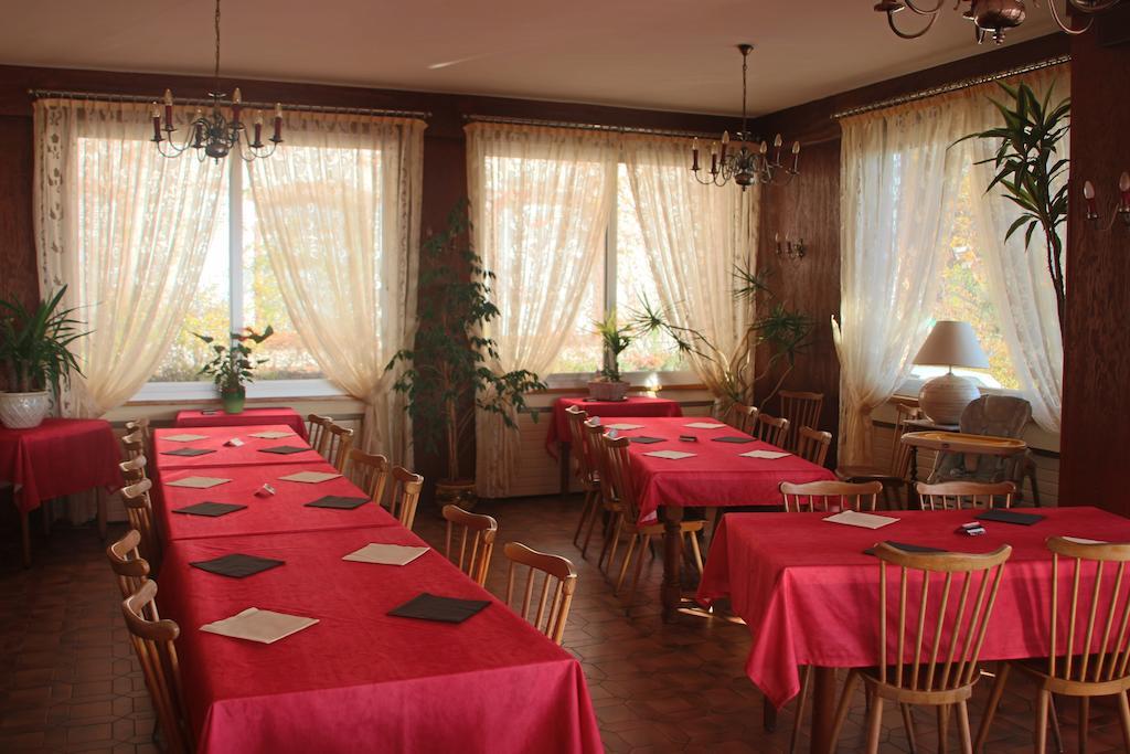 L'Hostellerie Le Turckheim Croix D'Or ตรัวส์-เอปีส์ ภายนอก รูปภาพ