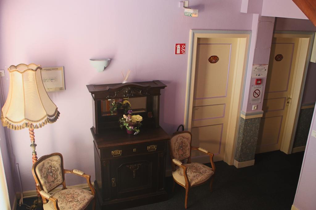L'Hostellerie Le Turckheim Croix D'Or ตรัวส์-เอปีส์ ภายนอก รูปภาพ